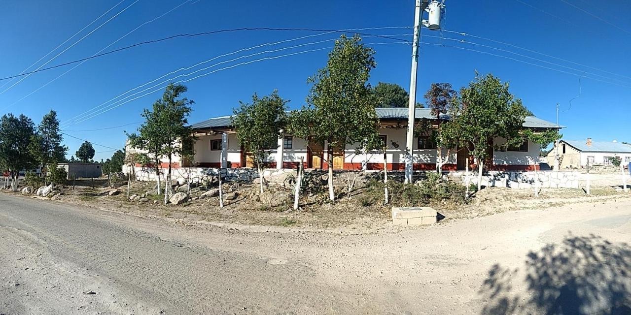 Hotel Entronque Barrancas San Alonso Buitenkant foto