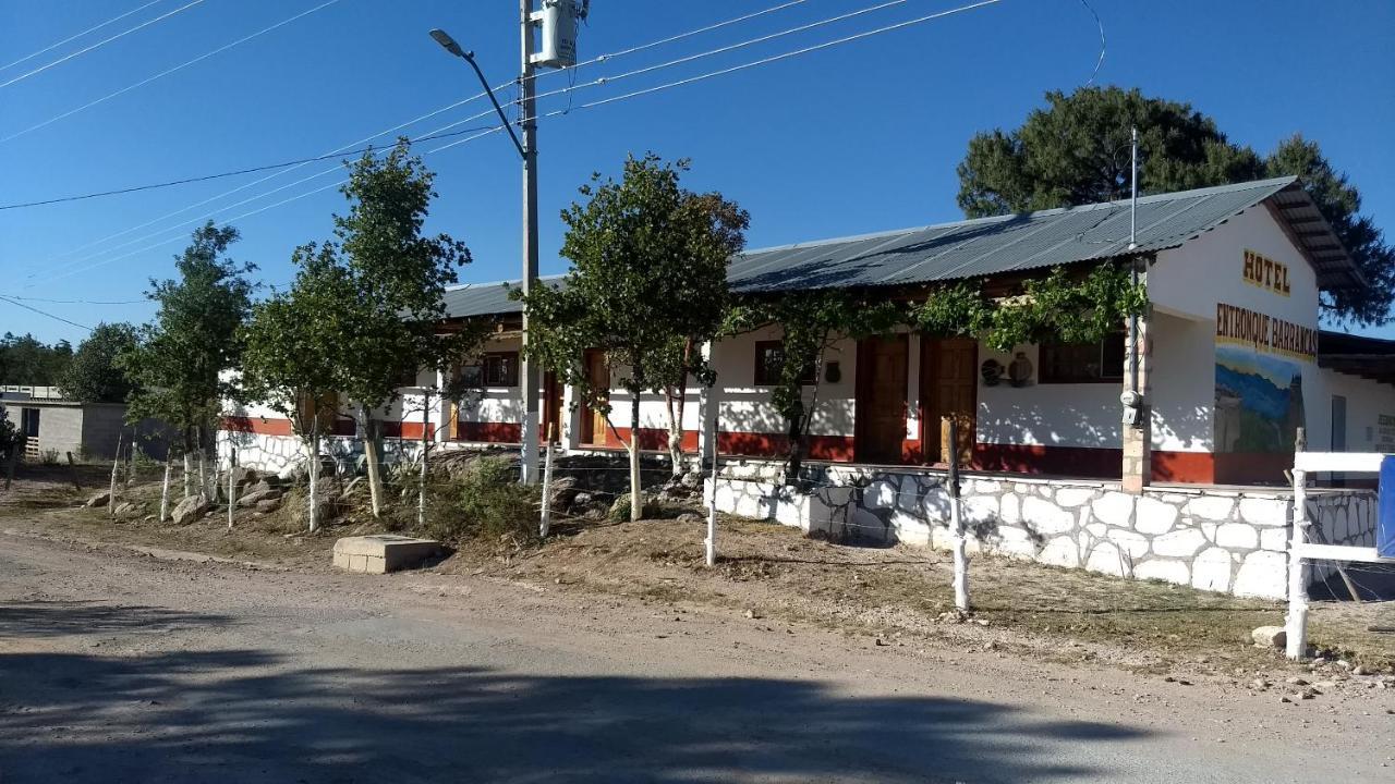 Hotel Entronque Barrancas San Alonso Buitenkant foto